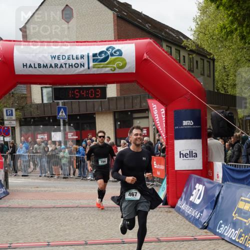 04.05.2025 - 8. Wedeler Halbmarathon Felixshl http://msf.ph/oto/7820051 04.05.2025 11:54:01 Ziel 467, 786, 925 meine-sportfotos.de