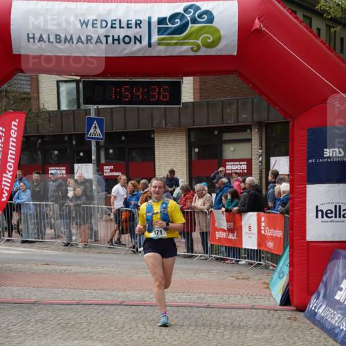 04.05.2025 - 8. Wedeler Halbmarathon Felixshl http://msf.ph/oto/7820090 04.05.2025 11:54:34 Ziel 371, 559 meine-sportfotos.de