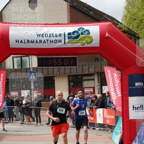 04.05.2025 - 8. Wedeler Halbmarathon Felixshl http://msf.ph/oto/7820134 04.05.2025 11:54:59 Ziel 240, 429, 719, 720, 873 meine-sportfotos.de