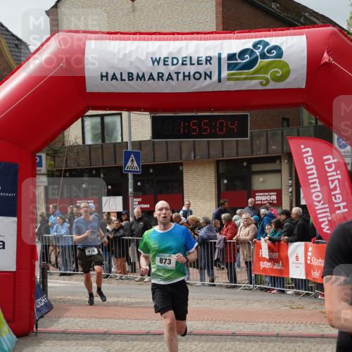 04.05.2025 - 8. Wedeler Halbmarathon Felixshl http://msf.ph/oto/7820142 04.05.2025 11:55:01 Ziel 240, 429, 438, 873 meine-sportfotos.de