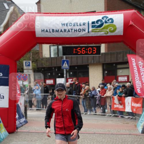 04.05.2025 - 8. Wedeler Halbmarathon Felixshl http://msf.ph/oto/7820209 04.05.2025 11:56:01 Ziel 403 meine-sportfotos.de