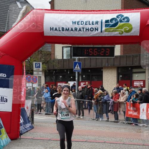 04.05.2025 - 8. Wedeler Halbmarathon Felixshl http://msf.ph/oto/7820223 04.05.2025 11:56:20 Ziel 989, 1149 meine-sportfotos.de