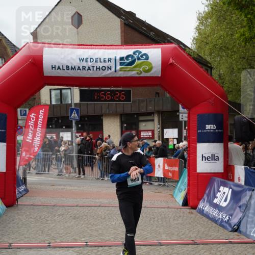 04.05.2025 - 8. Wedeler Halbmarathon Felixshl http://msf.ph/oto/7820246 04.05.2025 11:56:24 Ziel 989, 1149 meine-sportfotos.de