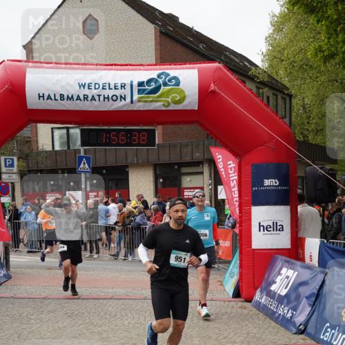 04.05.2025 - 8. Wedeler Halbmarathon Felixshl http://msf.ph/oto/7820363 04.05.2025 11:56:36 Ziel 723, 951, 994, 1056 meine-sportfotos.de