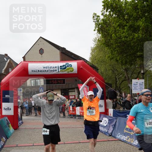 04.05.2025 - 8. Wedeler Halbmarathon Felixshl http://msf.ph/oto/7820420 04.05.2025 11:56:40 Ziel 723, 951, 994, 1056 meine-sportfotos.de