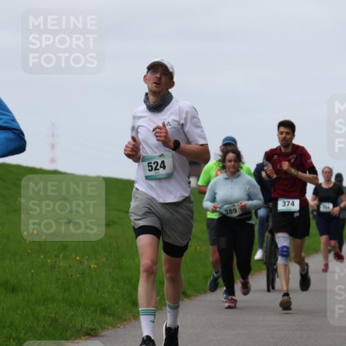 04.05.2025 - 8. Wedeler Halbmarathon Yannick Fuchs http://msf.ph/oto/7820430 04.05.2025 11:27:30 Laufen 05, 524, 389, 374 meine-sportfotos.de