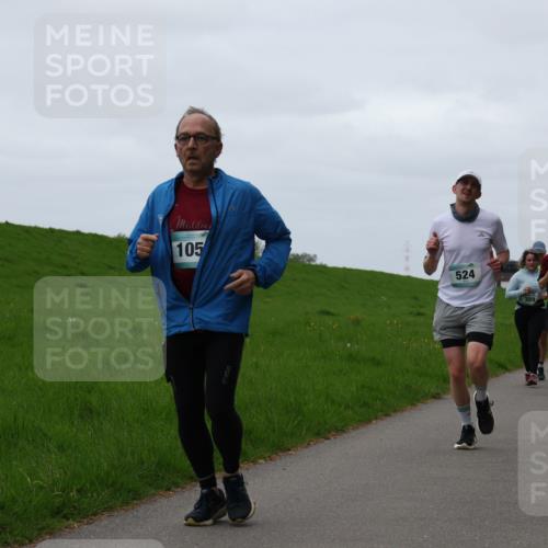 04.05.2025 - 8. Wedeler Halbmarathon Yannick Fuchs http://msf.ph/oto/7820452 04.05.2025 11:27:31 Laufen 105, 524, 389, 374, 754 meine-sportfotos.de