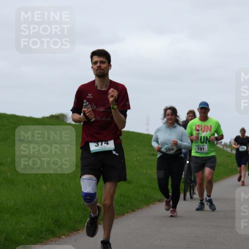 04.05.2025 - 8. Wedeler Halbmarathon Yannick Fuchs http://msf.ph/oto/7820500 04.05.2025 11:27:34 Laufen 374, 389, 191 meine-sportfotos.de
