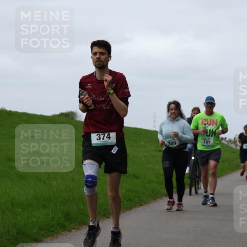 04.05.2025 - 8. Wedeler Halbmarathon Yannick Fuchs http://msf.ph/oto/7820503 04.05.2025 11:27:34 Laufen 374, 880, 389, 191 meine-sportfotos.de