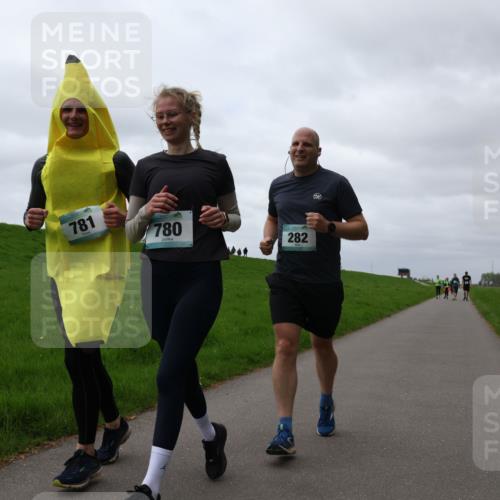 04.05.2025 - 8. Wedeler Halbmarathon Yannick Fuchs http://msf.ph/oto/7820544 04.05.2025 12:04:45 Laufen 781, 780, 282 meine-sportfotos.de
