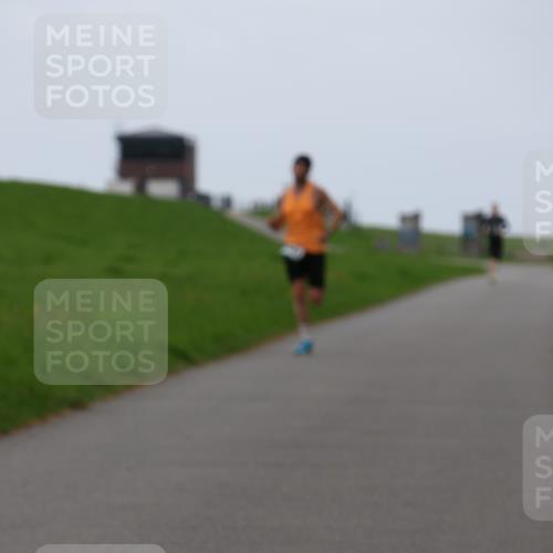 04.05.2025 - 8. Wedeler Halbmarathon Yannick Fuchs http://msf.ph/oto/7820545 04.05.2025 11:09:02 Laufen  meine-sportfotos.de