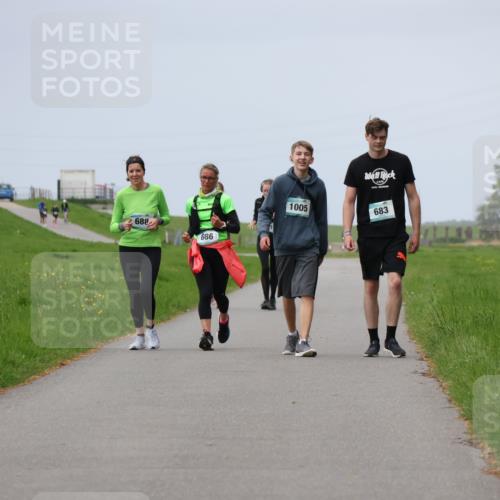 04.05.2025 - 8. Wedeler Halbmarathon Yannick Fuchs http://msf.ph/oto/7820553 04.05.2025 12:04:47 Laufen 688, 686, 1005, 683 meine-sportfotos.de