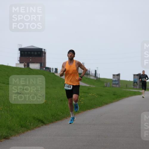 04.05.2025 - 8. Wedeler Halbmarathon Yannick Fuchs http://msf.ph/oto/7820556 04.05.2025 11:09:03 Laufen 1184 meine-sportfotos.de