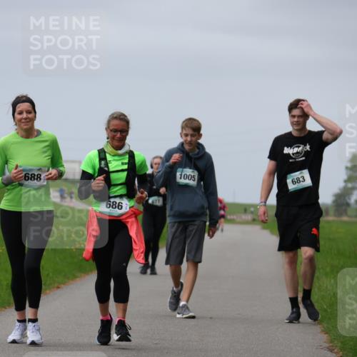 04.05.2025 - 8. Wedeler Halbmarathon Yannick Fuchs http://msf.ph/oto/7820603 04.05.2025 12:04:54 Laufen 688, 686, 1005, 683 meine-sportfotos.de