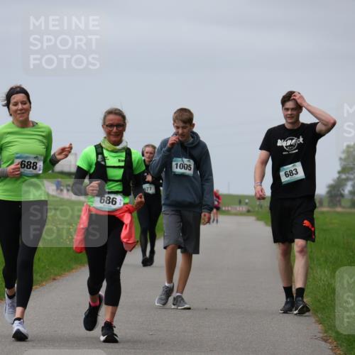 04.05.2025 - 8. Wedeler Halbmarathon Yannick Fuchs http://msf.ph/oto/7820613 04.05.2025 12:04:54 Laufen 688, 686, 677, 1005, 683 meine-sportfotos.de