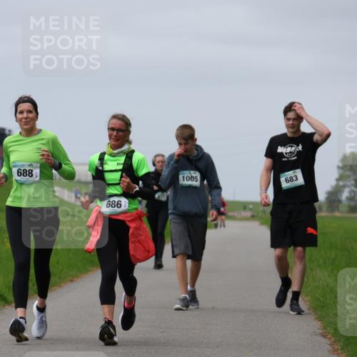 04.05.2025 - 8. Wedeler Halbmarathon Yannick Fuchs http://msf.ph/oto/7820617 04.05.2025 12:04:54 Laufen 688, 686, 1005, 683 meine-sportfotos.de