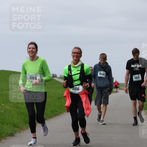 04.05.2025 - 8. Wedeler Halbmarathon Yannick Fuchs http://msf.ph/oto/7820650 04.05.2025 12:04:56 Laufen 688, 686, 1005, 683 meine-sportfotos.de