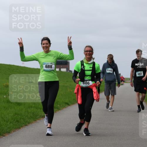 04.05.2025 - 8. Wedeler Halbmarathon Yannick Fuchs http://msf.ph/oto/7820694 04.05.2025 12:04:57 Laufen 688, 005, 686, 683 meine-sportfotos.de