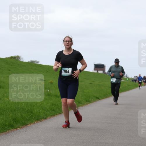 04.05.2025 - 8. Wedeler Halbmarathon Yannick Fuchs http://msf.ph/oto/7820700 04.05.2025 11:27:41 Laufen 754, 824 meine-sportfotos.de
