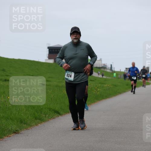 04.05.2025 - 8. Wedeler Halbmarathon Yannick Fuchs http://msf.ph/oto/7820718 04.05.2025 11:27:42 Laufen 824 meine-sportfotos.de