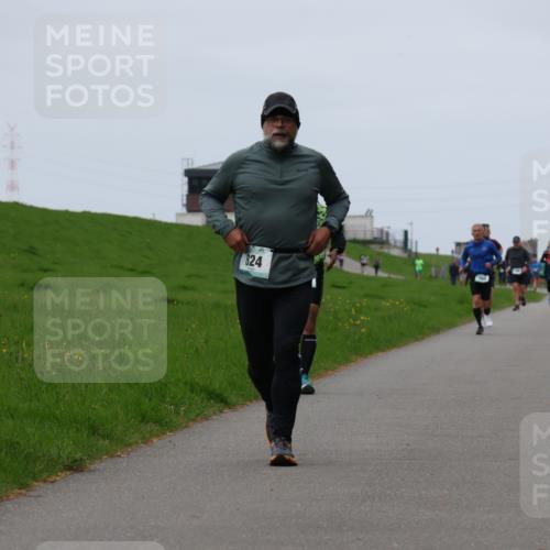 04.05.2025 - 8. Wedeler Halbmarathon Yannick Fuchs http://msf.ph/oto/7820729 04.05.2025 11:27:43 Laufen 824, 24 meine-sportfotos.de