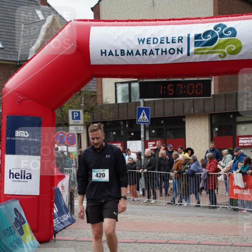 04.05.2025 - 8. Wedeler Halbmarathon Felixshl http://msf.ph/oto/7820731 04.05.2025 11:56:58 Ziel 148, 190, 420, 765 meine-sportfotos.de