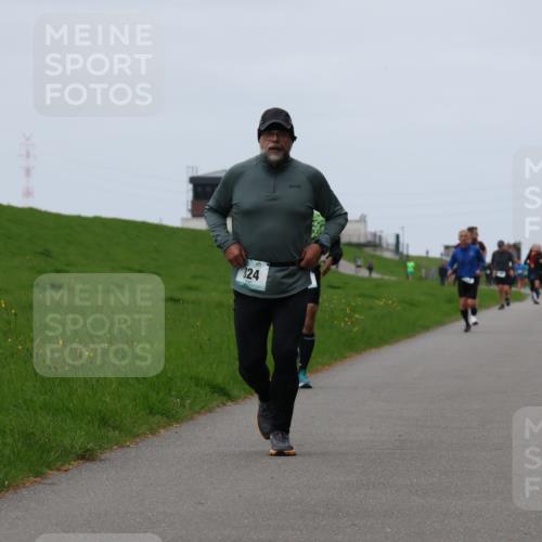 04.05.2025 - 8. Wedeler Halbmarathon Yannick Fuchs http://msf.ph/oto/7820732 04.05.2025 11:27:43 Laufen 824 meine-sportfotos.de