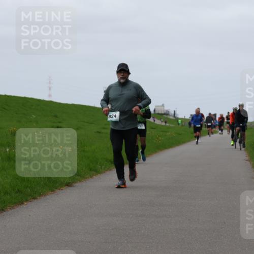 04.05.2025 - 8. Wedeler Halbmarathon Yannick Fuchs http://msf.ph/oto/7820755 04.05.2025 11:27:43 Laufen 824, 267 meine-sportfotos.de