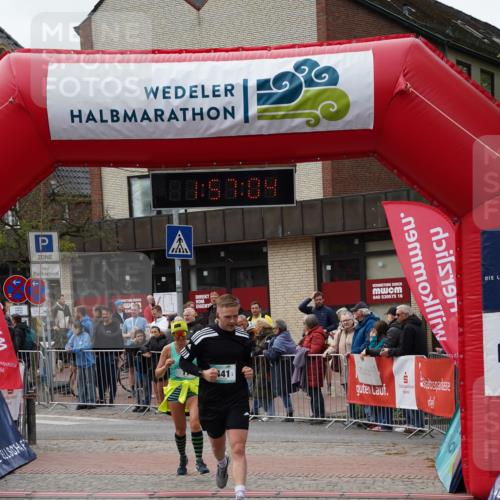 04.05.2025 - 8. Wedeler Halbmarathon Felixshl http://msf.ph/oto/7820770 04.05.2025 11:57:02 Ziel 11, 148, 420, 441 meine-sportfotos.de