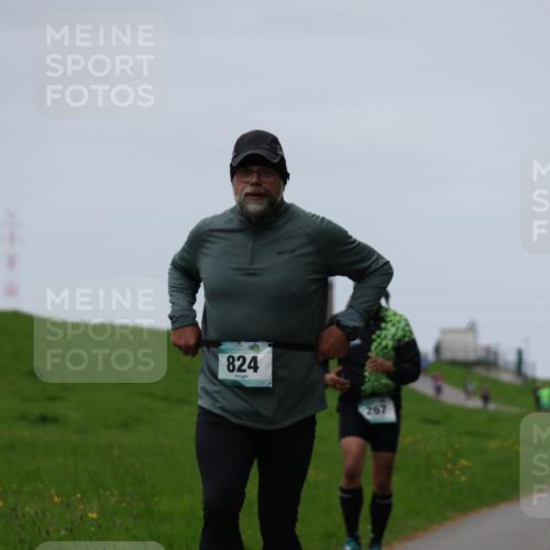 04.05.2025 - 8. Wedeler Halbmarathon Yannick Fuchs http://msf.ph/oto/7820783 04.05.2025 11:27:44 Laufen 824, 267 meine-sportfotos.de