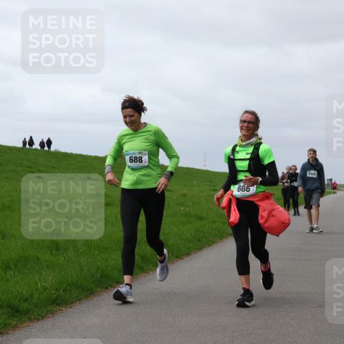 04.05.2025 - 8. Wedeler Halbmarathon Yannick Fuchs http://msf.ph/oto/7820806 04.05.2025 12:04:59 Laufen 688, 686, 1005, 683 meine-sportfotos.de