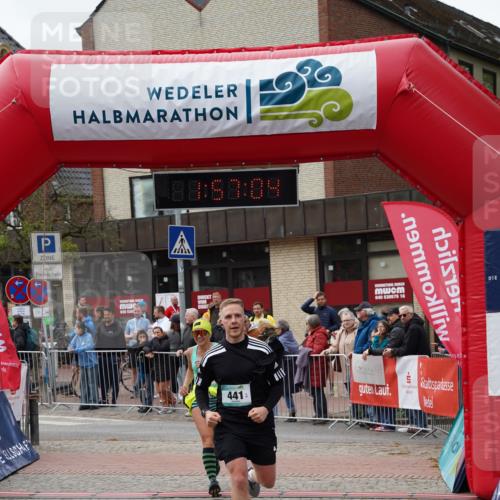 04.05.2025 - 8. Wedeler Halbmarathon Felixshl http://msf.ph/oto/7820807 04.05.2025 11:57:02 Ziel 11, 148, 420, 441 meine-sportfotos.de