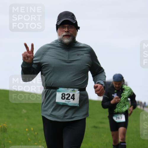 04.05.2025 - 8. Wedeler Halbmarathon Yannick Fuchs http://msf.ph/oto/7820834 04.05.2025 11:27:46 Laufen 824, 267 meine-sportfotos.de