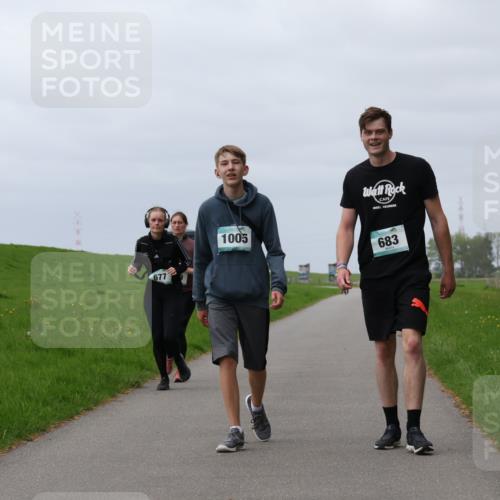 04.05.2025 - 8. Wedeler Halbmarathon Yannick Fuchs http://msf.ph/oto/7820865 04.05.2025 12:05:05 Laufen 677, 1005, 683 meine-sportfotos.de