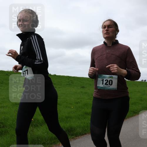 04.05.2025 - 8. Wedeler Halbmarathon Yannick Fuchs http://msf.ph/oto/7820893 04.05.2025 12:05:12 Laufen 677, 120 meine-sportfotos.de