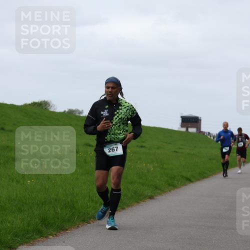 04.05.2025 - 8. Wedeler Halbmarathon Yannick Fuchs http://msf.ph/oto/7820936 04.05.2025 11:27:51 Laufen 267 meine-sportfotos.de