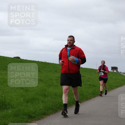 04.05.2025 - 8. Wedeler Halbmarathon Yannick Fuchs http://msf.ph/oto/7821062 04.05.2025 12:05:52 Laufen 167 meine-sportfotos.de
