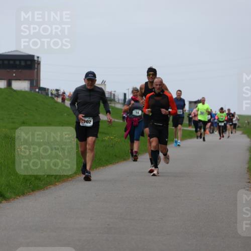 04.05.2025 - 8. Wedeler Halbmarathon Yannick Fuchs http://msf.ph/oto/7821106 04.05.2025 11:28:04 Laufen 02, 14 meine-sportfotos.de