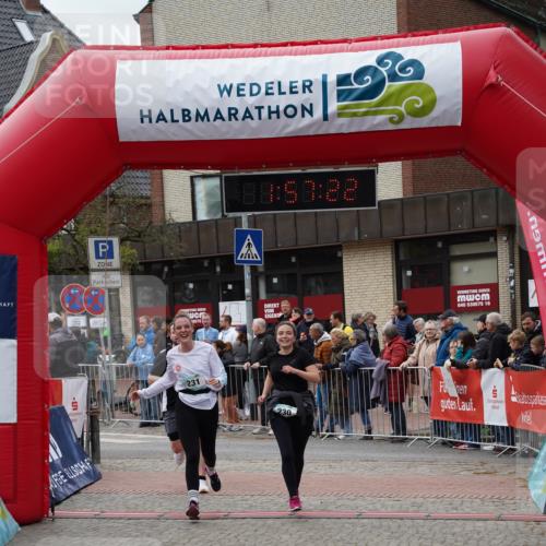 04.05.2025 - 8. Wedeler Halbmarathon Felixshl http://msf.ph/oto/7821167 04.05.2025 11:57:20 Ziel 230, 231, 568 meine-sportfotos.de