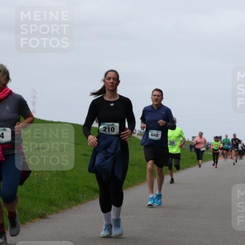 04.05.2025 - 8. Wedeler Halbmarathon Yannick Fuchs http://msf.ph/oto/7821337 04.05.2025 11:28:20 Laufen 210, 648, 14, 620 meine-sportfotos.de