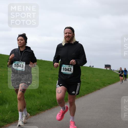 04.05.2025 - 8. Wedeler Halbmarathon Yannick Fuchs http://msf.ph/oto/7821344 04.05.2025 12:06:59 Laufen 1043, 1042 meine-sportfotos.de