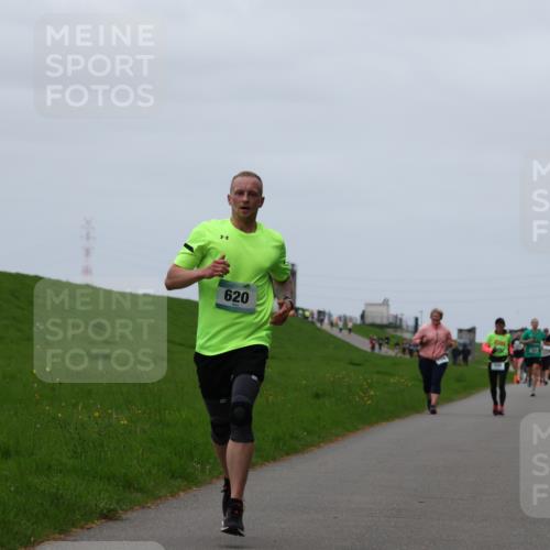 04.05.2025 - 8. Wedeler Halbmarathon Yannick Fuchs http://msf.ph/oto/7821426 04.05.2025 11:28:26 Laufen 620 meine-sportfotos.de