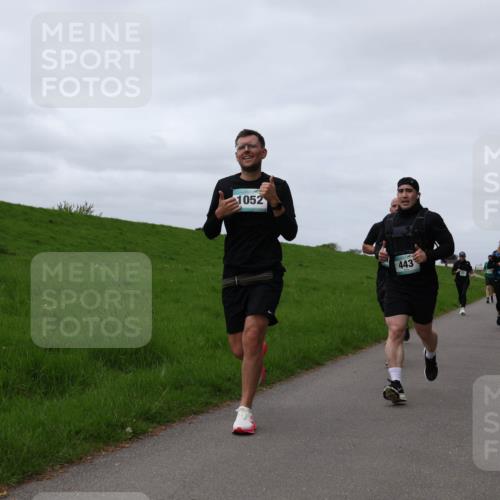04.05.2025 - 8. Wedeler Halbmarathon Yannick Fuchs http://msf.ph/oto/7821445 04.05.2025 11:51:28 Laufen 1052, 443 meine-sportfotos.de