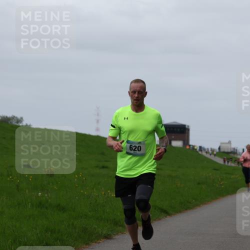 04.05.2025 - 8. Wedeler Halbmarathon Yannick Fuchs http://msf.ph/oto/7821463 04.05.2025 11:28:27 Laufen 620 meine-sportfotos.de