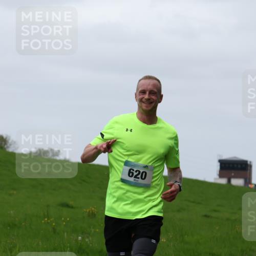 04.05.2025 - 8. Wedeler Halbmarathon Yannick Fuchs http://msf.ph/oto/7821477 04.05.2025 11:28:28 Laufen 620 meine-sportfotos.de