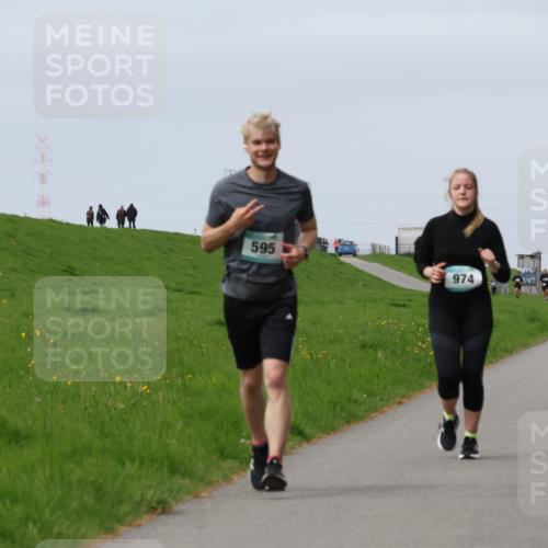 04.05.2025 - 8. Wedeler Halbmarathon Yannick Fuchs http://msf.ph/oto/7821487 04.05.2025 12:07:23 Laufen 595, 974 meine-sportfotos.de