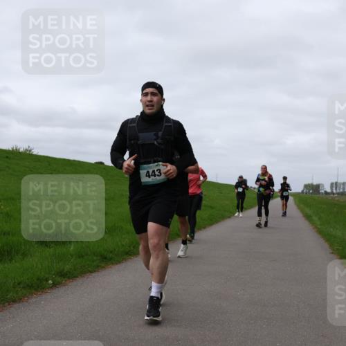 04.05.2025 - 8. Wedeler Halbmarathon Yannick Fuchs http://msf.ph/oto/7821489 04.05.2025 11:51:29 Laufen 443 meine-sportfotos.de