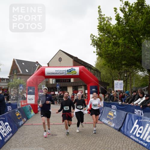 04.05.2025 - 8. Wedeler Halbmarathon Felixshl http://msf.ph/oto/7821514 04.05.2025 11:57:32 Ziel 104, 232, 928, 1161 meine-sportfotos.de