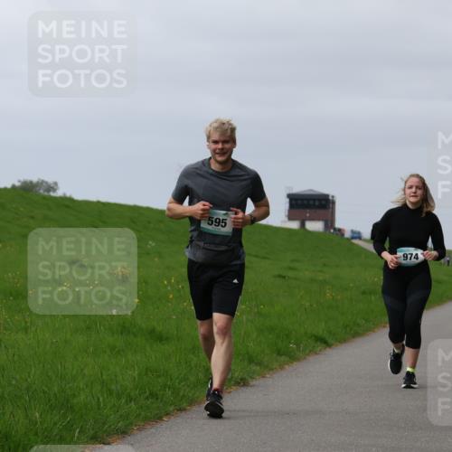 04.05.2025 - 8. Wedeler Halbmarathon Yannick Fuchs http://msf.ph/oto/7821515 04.05.2025 12:07:25 Laufen 595, 974 meine-sportfotos.de