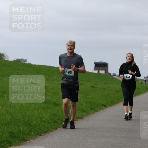 04.05.2025 - 8. Wedeler Halbmarathon Yannick Fuchs http://msf.ph/oto/7821527 04.05.2025 12:07:25 Laufen 974, 595 meine-sportfotos.de